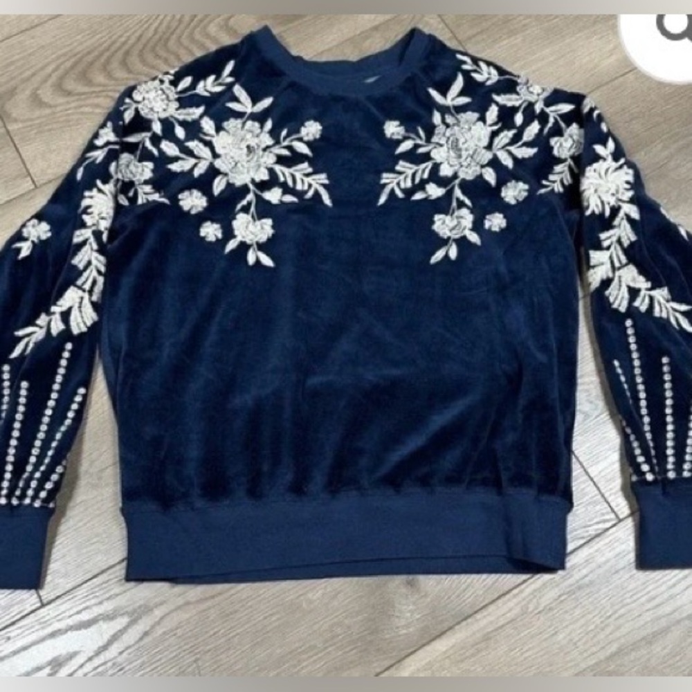 Johnny Was Leona Relaxed Velour Raglan top, size S